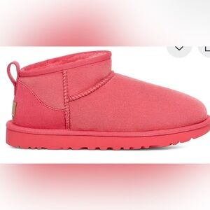 UGG Classic Ultra Mini Glow Boot Size 6 NEW